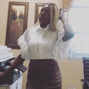 Meet your Posher, Olivia